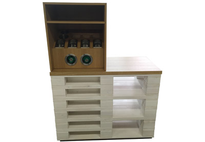 Messetheke Upcycling aus Paletten wei lackiert