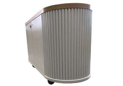 Loungeserie Elversberg Sitzbank mit integrierten Tischen und Theke abschliebar und mit Rollen